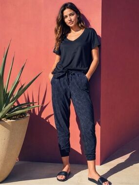 Athleta Printed Brooklyn Jogger NWOT